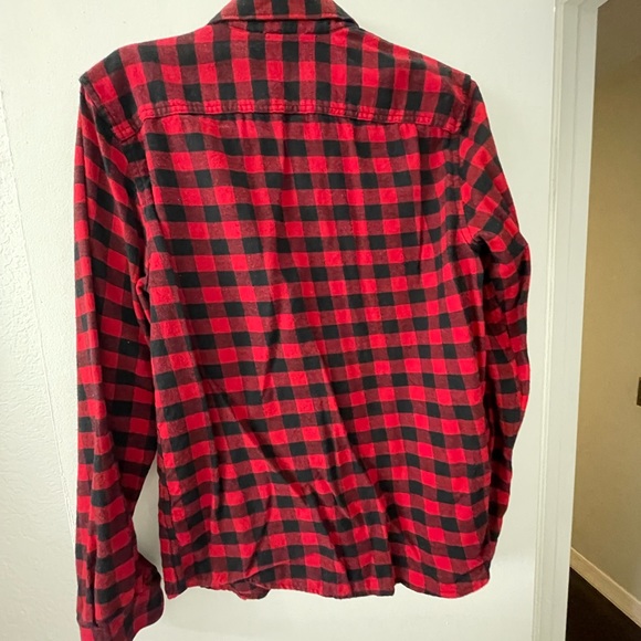 Perry Ellis America Red and black size medium shirt - Picture 2 of 7